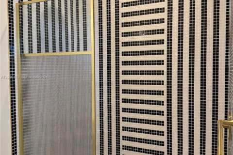 Condominio en venta en Miami, Florida, 2 dormitorios, 77.11 m2 № 2084998 - foto 18