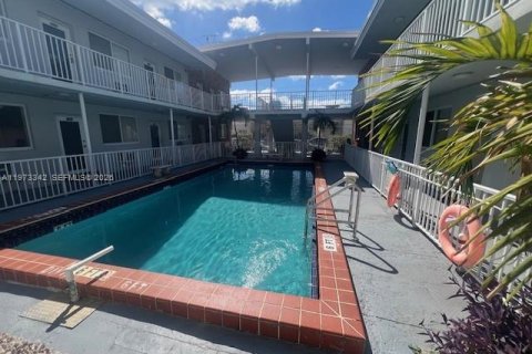 Estudio en el Condominio en Miami Beach, Florida  № 2033545