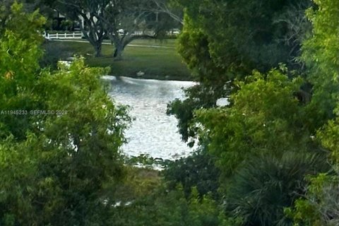Condominio en venta en Lauderdale Lakes, Florida, 1 dormitorio, 59.83 m2 № 2152853 - foto 6