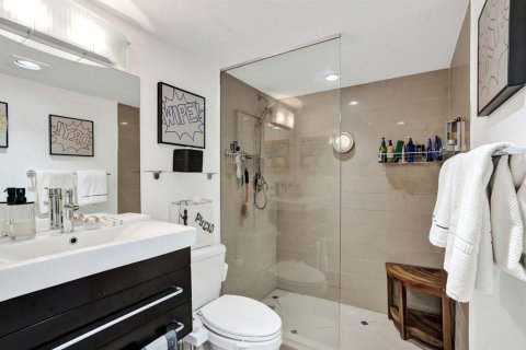 Condominio en venta en Wilton Manors, Florida, 2 dormitorios, 92.9 m2 № 2422186 - foto 20