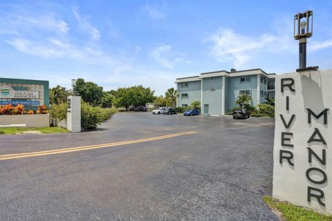Condominio en venta en Wilton Manors, Florida, 2 dormitorios, 92.9 m2 № 2422186 - foto 30