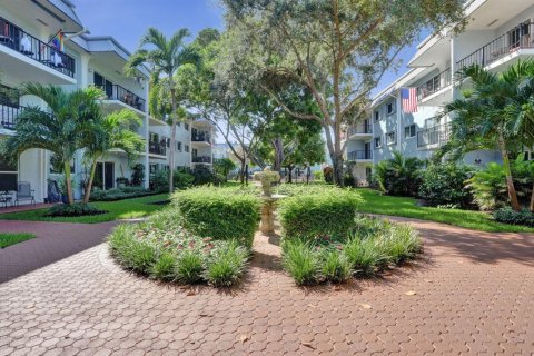 Condominio en venta en Wilton Manors, Florida, 2 dormitorios, 92.9 m2 № 2422186 - foto 4