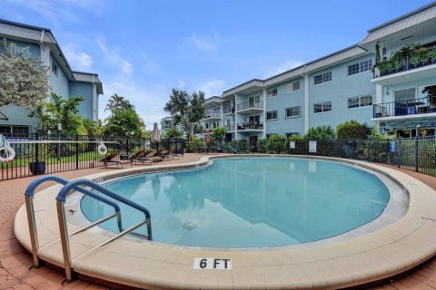 Condominio en venta en Wilton Manors, Florida, 2 dormitorios, 92.9 m2 № 2422186 - foto 29