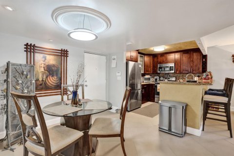 Condominio en venta en Wilton Manors, Florida, 2 dormitorios, 92.9 m2 № 2422186 - foto 11