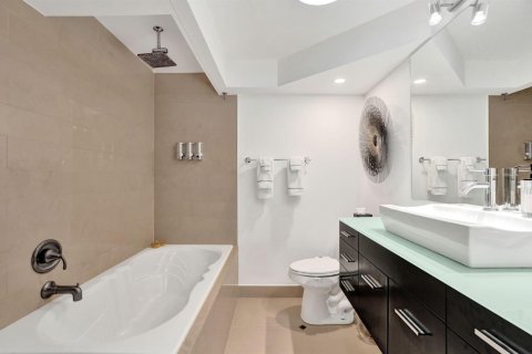 Condominio en venta en Wilton Manors, Florida, 2 dormitorios, 92.9 m2 № 2422186 - foto 25