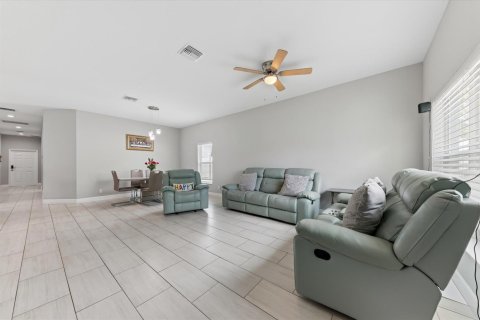 House in Boynton Beach, Florida 3 bedrooms, 148.18 sq.m. № 2183896 - photo 14