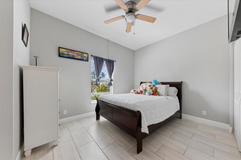 House in Boynton Beach, Florida 3 bedrooms, 148.18 sq.m. № 2183896 - photo 23