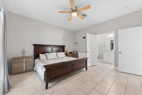 House in Boynton Beach, Florida 3 bedrooms, 148.18 sq.m. № 2183896 - photo 18