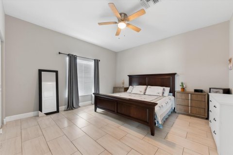 House in Boynton Beach, Florida 3 bedrooms, 148.18 sq.m. № 2183896 - photo 17