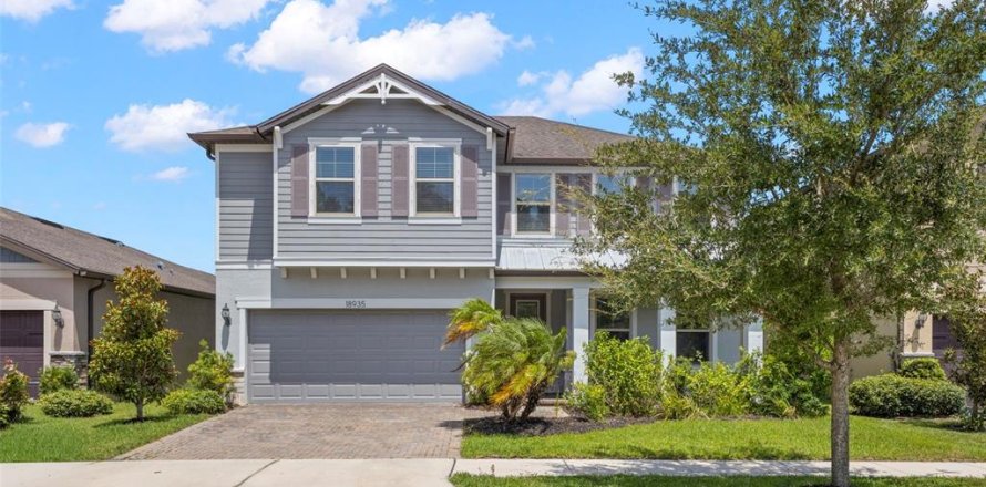 Casa en Lutz, Florida 4 dormitorios, 288.65 m2 № 2210272
