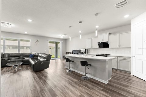 Casa en venta en Lutz, Florida, 4 dormitorios, 288.65 m2 № 2210272 - foto 13