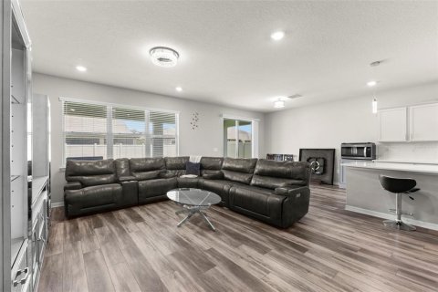Casa en venta en Lutz, Florida, 4 dormitorios, 288.65 m2 № 2210272 - foto 18