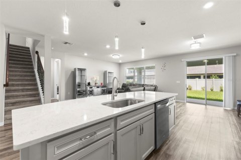 Casa en venta en Lutz, Florida, 4 dormitorios, 288.65 m2 № 2210272 - foto 15