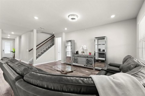 Casa en venta en Lutz, Florida, 4 dormitorios, 288.65 m2 № 2210272 - foto 20