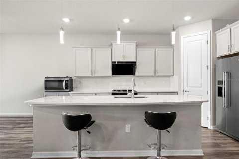 Casa en venta en Lutz, Florida, 4 dormitorios, 288.65 m2 № 2210272 - foto 12