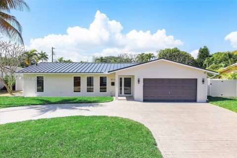 Villa ou maison à vendre à Fort Lauderdale, Floride: 3 chambres, 154.5 m2 № 2289077 - photo 3