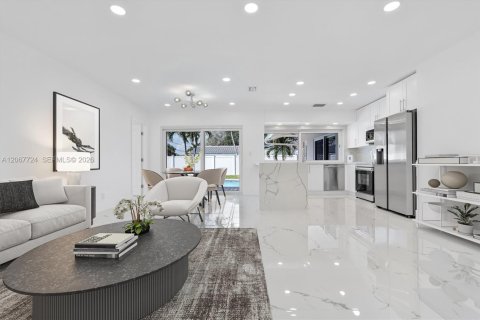 House in Fort Lauderdale, Florida 3 bedrooms, 154.5 sq.m. № 2289077