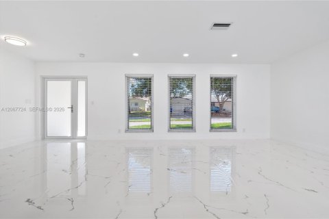 Villa ou maison à vendre à Fort Lauderdale, Floride: 3 chambres, 154.5 m2 № 2289077 - photo 16