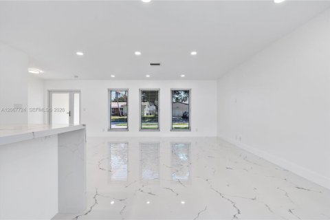 Villa ou maison à vendre à Fort Lauderdale, Floride: 3 chambres, 154.5 m2 № 2289077 - photo 15