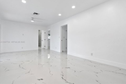 Villa ou maison à vendre à Fort Lauderdale, Floride: 3 chambres, 154.5 m2 № 2289077 - photo 23