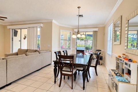 Villa ou maison à vendre à Haines City, Floride: 5 chambres, 236.16 m2 № 2405206 - photo 10