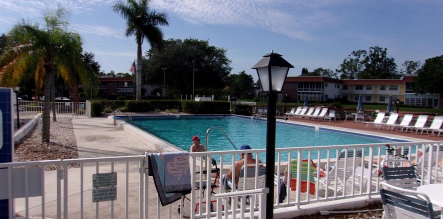Condominio en Stuart, Florida, 2 dormitorios  № 1183792