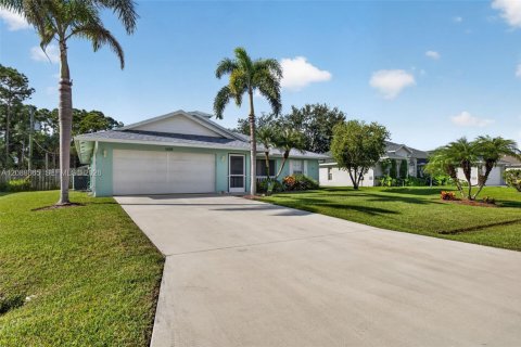 Villa ou maison à vendre à Port St. Lucie, Floride: 3 chambres, 167.13 m2 № 2429743 - photo 2
