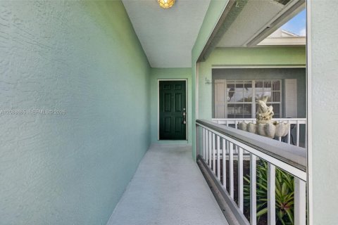 Villa ou maison à vendre à Port St. Lucie, Floride: 3 chambres, 167.13 m2 № 2429743 - photo 4