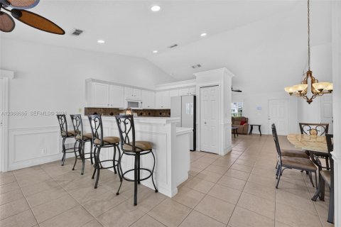 Villa ou maison à vendre à Port St. Lucie, Floride: 3 chambres, 167.13 m2 № 2429743 - photo 14