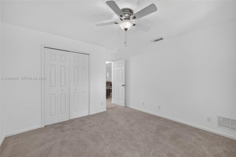 Villa ou maison à vendre à Port St. Lucie, Floride: 3 chambres, 167.13 m2 № 2429743 - photo 19