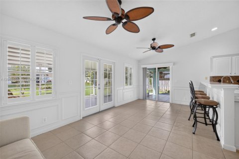 Villa ou maison à vendre à Port St. Lucie, Floride: 3 chambres, 167.13 m2 № 2429743 - photo 13