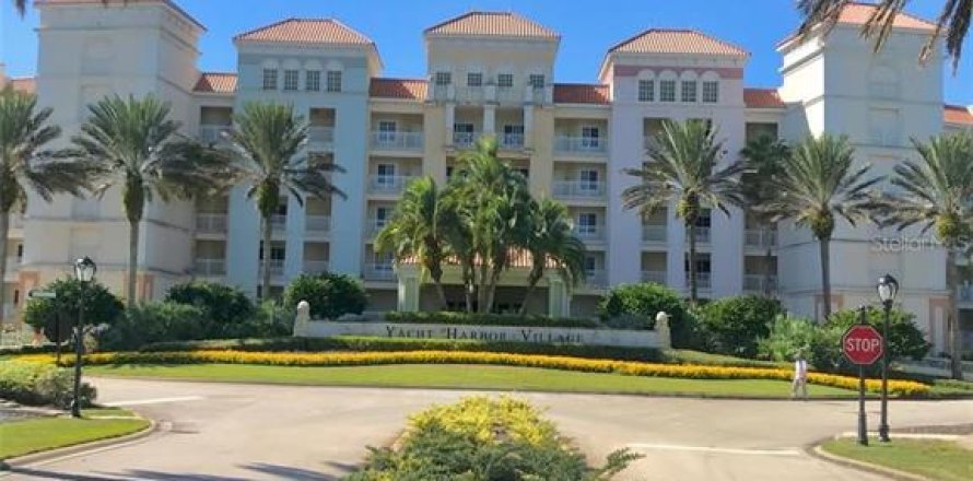 Condo in Palm Coast, Florida, 2 bedrooms № 1561571