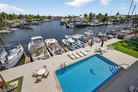 Condo in Fort Lauderdale, Florida, 2 bedrooms  № 1872595 - photo 2