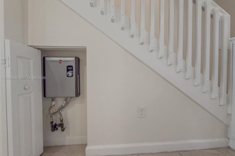 Touwnhouse à vendre à Hialeah, Floride: 3 chambres, 131.18 m2 № 2068518 - photo 25