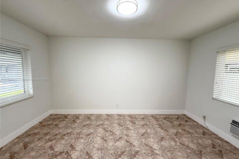 Villa ou maison à louer à Hollywood, Floride: 1 chambre № 1954019 - photo 8