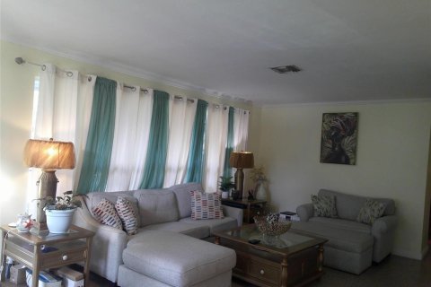 Villa ou maison à vendre à Margate, Floride: 2 chambres, 87.61 m2 № 2083146 - photo 2