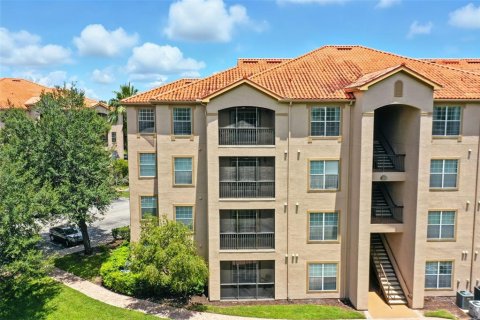 Condo in Davenport, Florida, 2 bedrooms  № 1883298 - photo 1