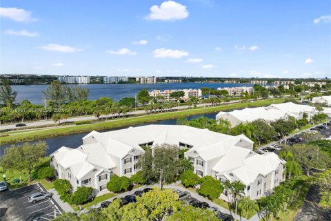 Condo in Oakland Park, Florida, 2 bedrooms  № 2042017 - photo 26