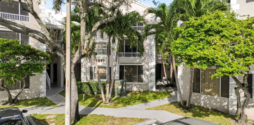 Condo in Oakland Park, Florida, 2 bedrooms  № 2042017