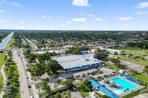 Condo in Oakland Park, Florida, 2 bedrooms  № 2042017 - photo 28