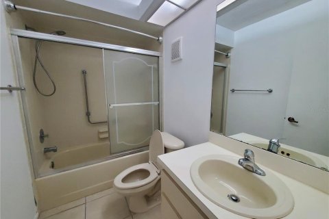 Copropriété à louer à Palm Harbor, Floride: 2 chambres, 101.26 m2 № 1919097 - photo 11