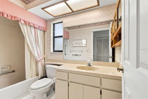 Villa ou maison à vendre à Palm Harbor, Floride: 2 chambres, 157.93 m2 № 2429360 - photo 24