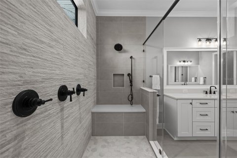 Casa en venta en Tampa, Florida, 5 dormitorios, 422.89 m2 № 2098302 - foto 26