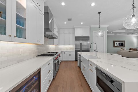 Casa en venta en Tampa, Florida, 5 dormitorios, 422.89 m2 № 2098302 - foto 19
