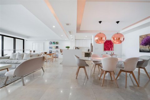 Copropriété à vendre à Miami, Floride: 2 chambres, 152.55 m2 № 1756580 - photo 10