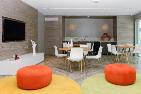 Снять в аренду кондоминиум в Майами, Флорида 52.49м2, № 1973304 - фото 19