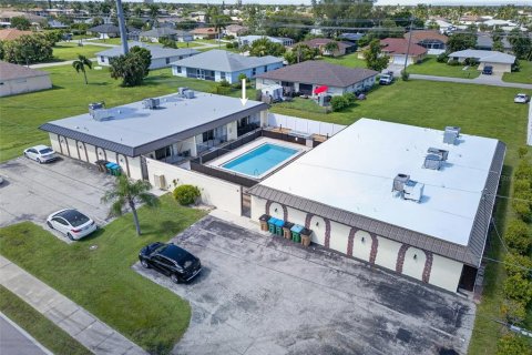 Condo in Cape Coral, Florida, 2 bedrooms  № 2391304 - photo 28