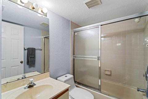 Купить кондоминиум в Пунта-Горда, Флорида 7 комнат, 111.48м2, № 1832940 - фото 16