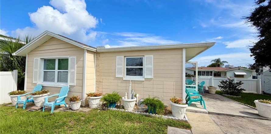 Villa ou maison à Daytona Beach, Floride 1 chambre, 44.04 m2 № 2294539