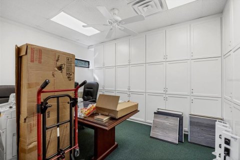 Commercial property in Port Charlotte, Florida 171.5 sq.m. № 2233819 - photo 17